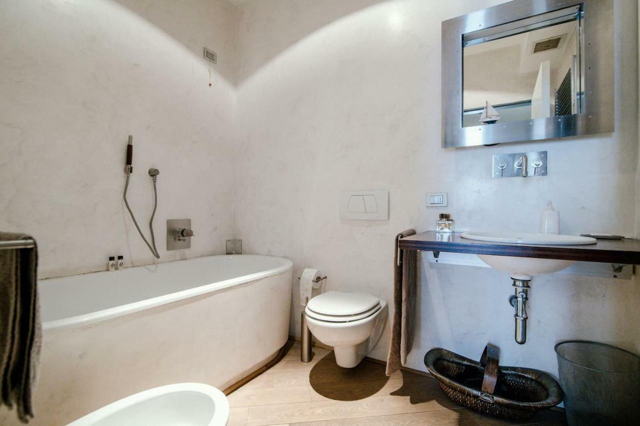Apartament Sailer Loft - The House Of Travelers Como Zewnętrze zdjęcie